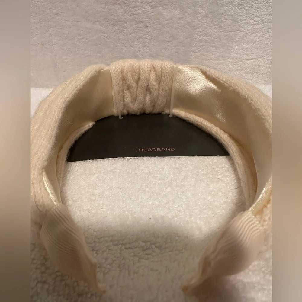 NWT-Hairitage Sweater‎ Headband – Ivory